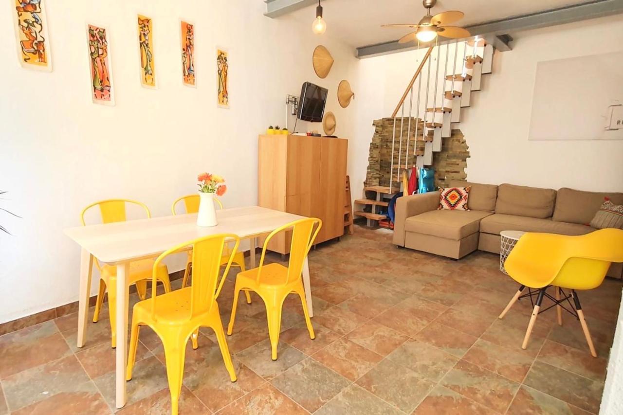 Lovelystay - Yellow Submarine House ラゴス エクステリア 写真