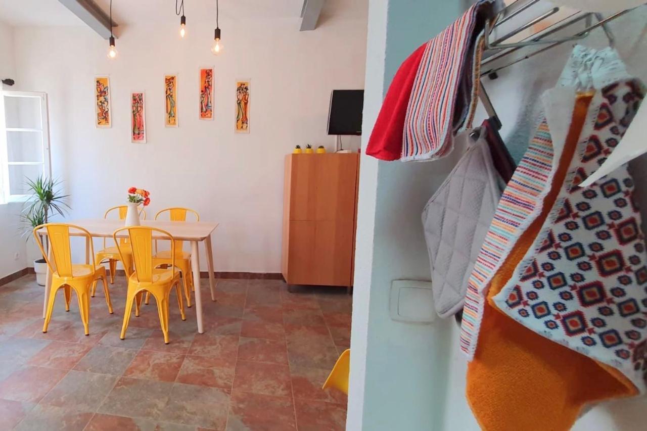 Lovelystay - Yellow Submarine House ラゴス エクステリア 写真