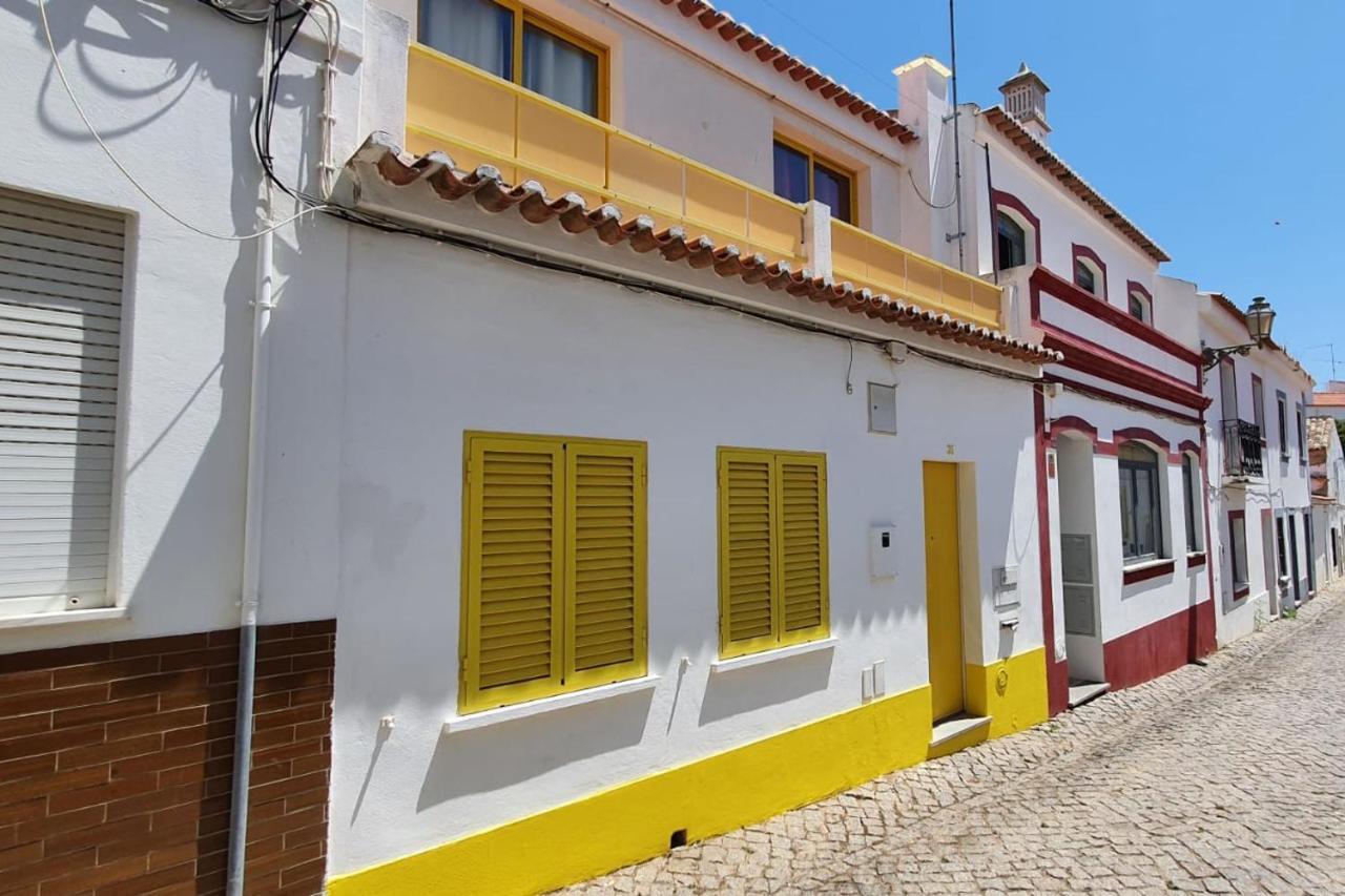 Lovelystay - Yellow Submarine House ラゴス エクステリア 写真